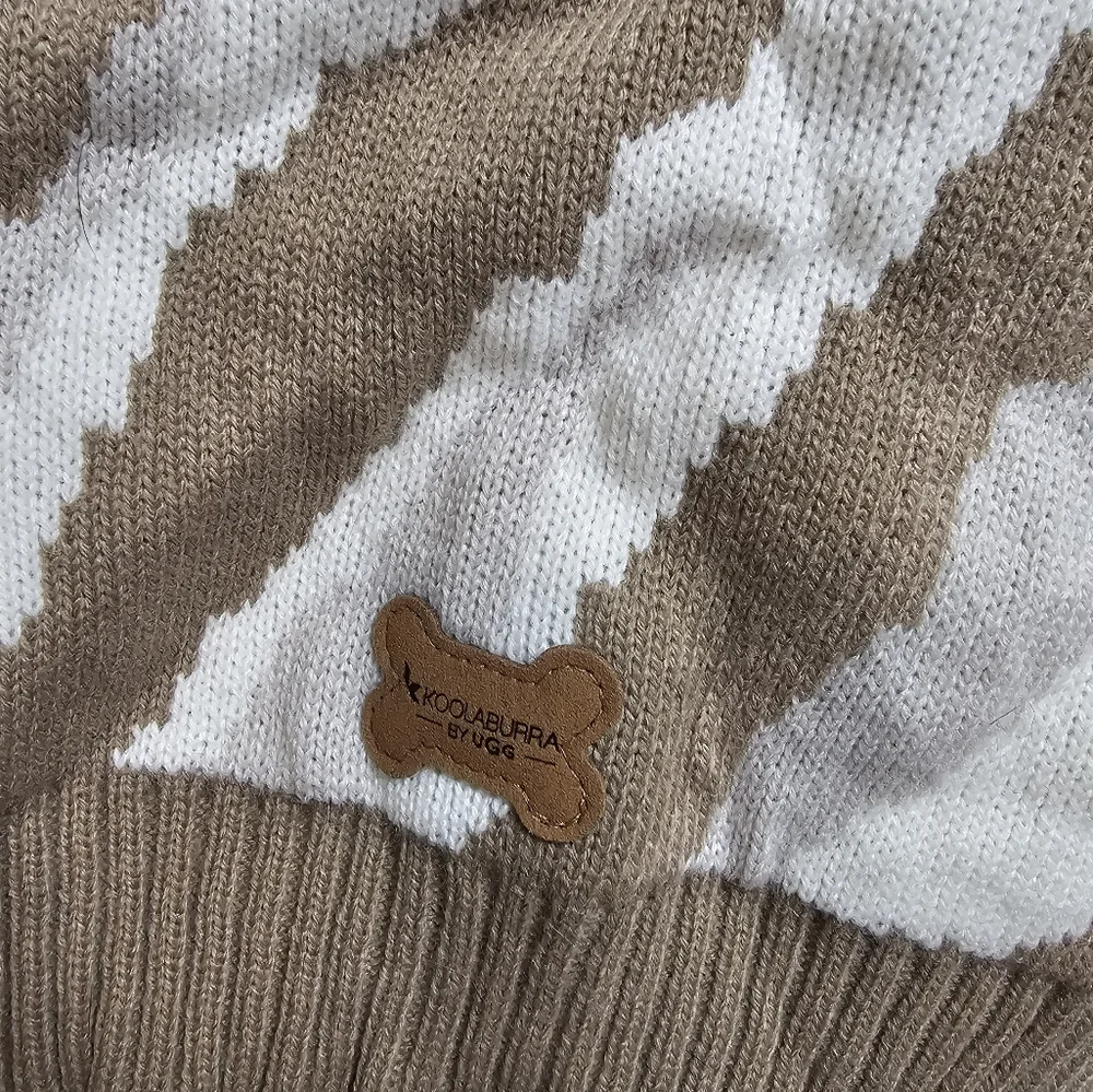 Koolaburra By UGG Dog Sweater‎ Size Large Nwot